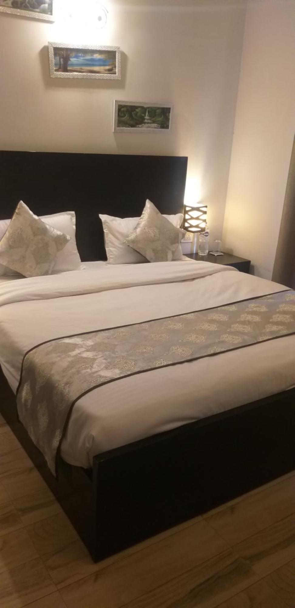 Pearl Suites At Omex Entrenity Vrindāvan エクステリア 写真