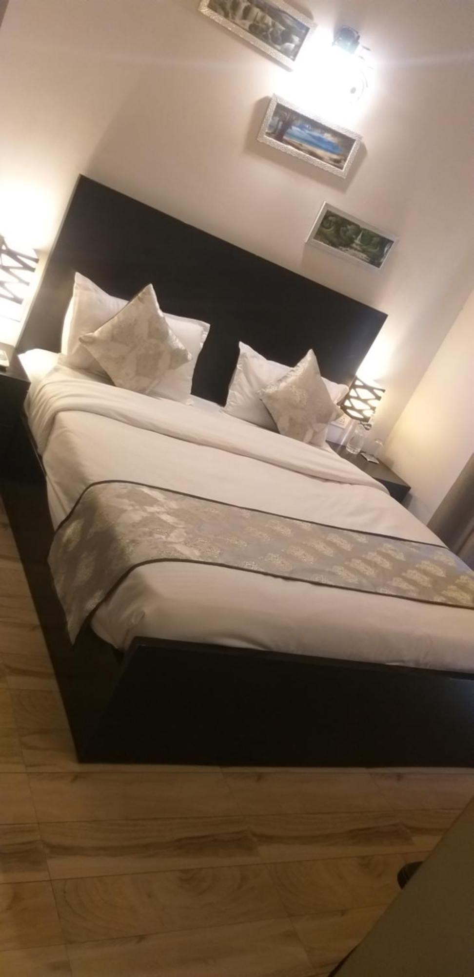 Pearl Suites At Omex Entrenity Vrindāvan エクステリア 写真
