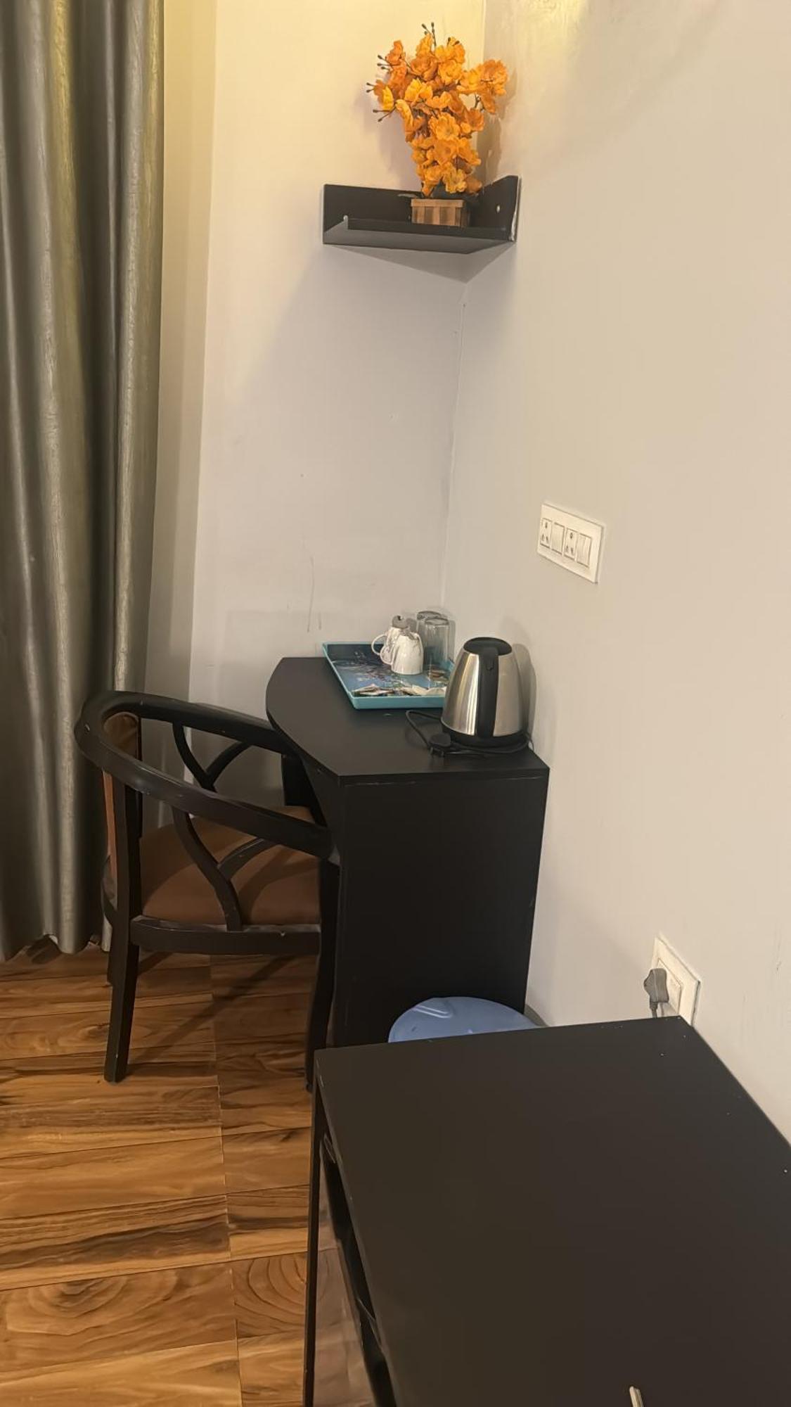 Pearl Suites At Omex Entrenity Vrindāvan エクステリア 写真